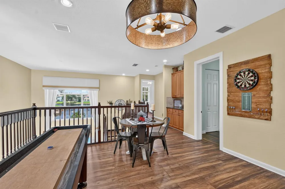 6839 Houlton Circle 