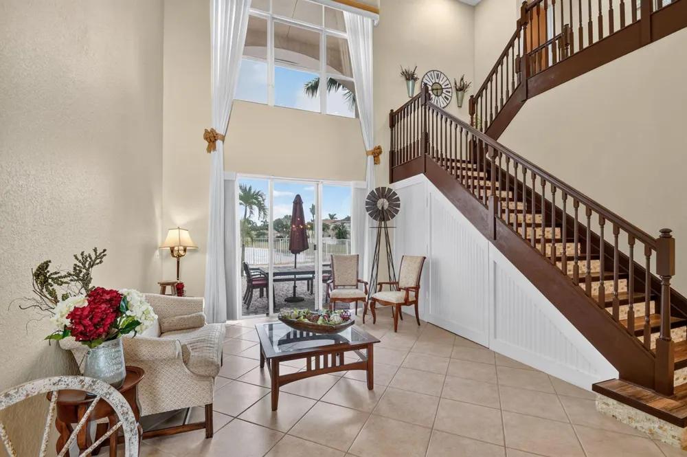 6839 Houlton Circle 