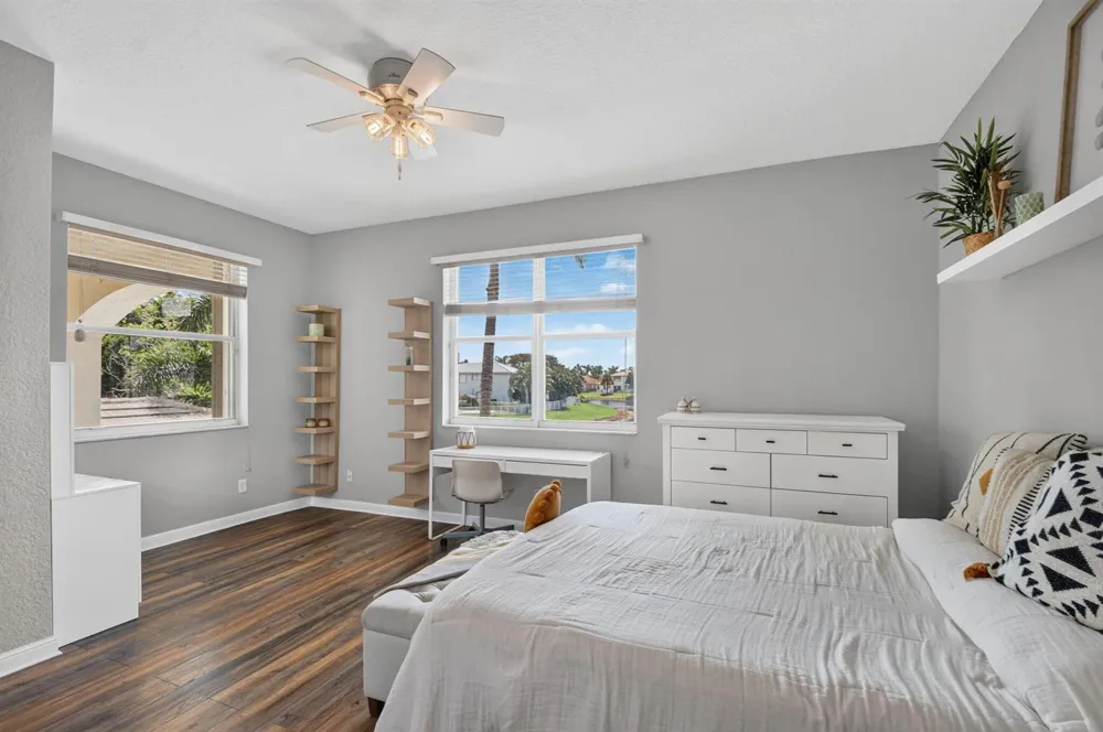 6839 Houlton Circle 