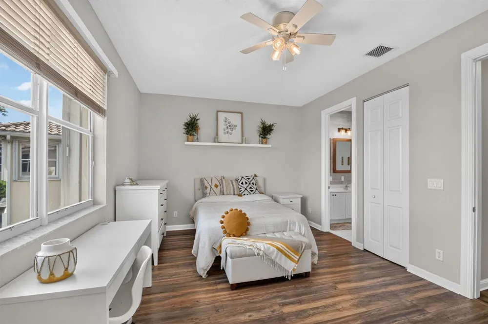 6839 Houlton Circle 