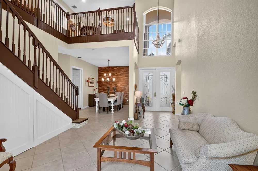 6839 Houlton Circle 