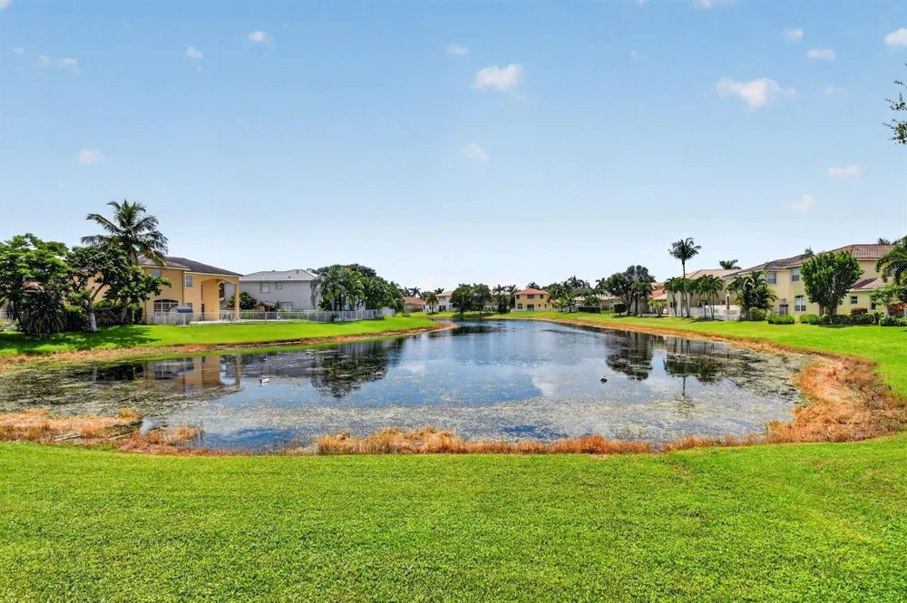 6839 Houlton Circle 