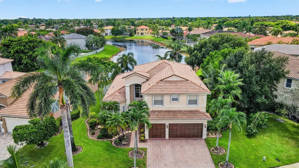 6839 Houlton Circle 