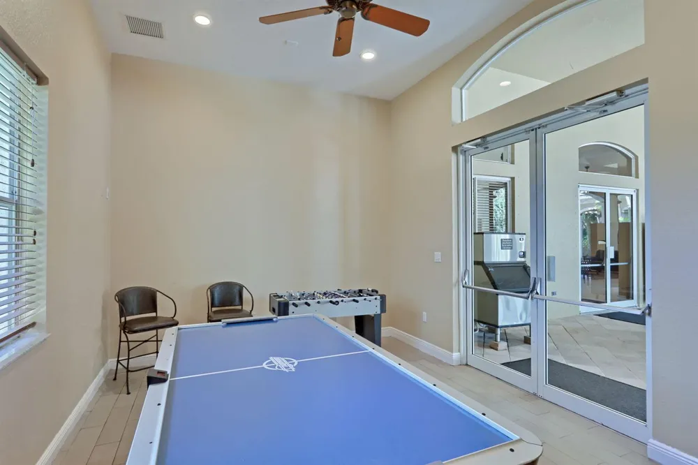 6839 Houlton Circle 