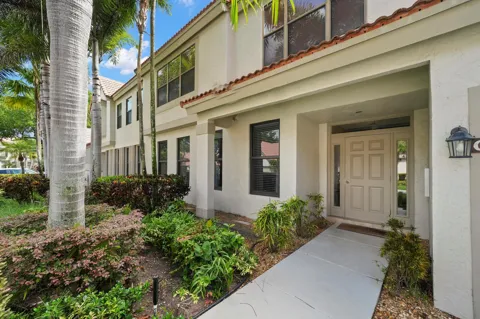 5780 Coach House Circle #C