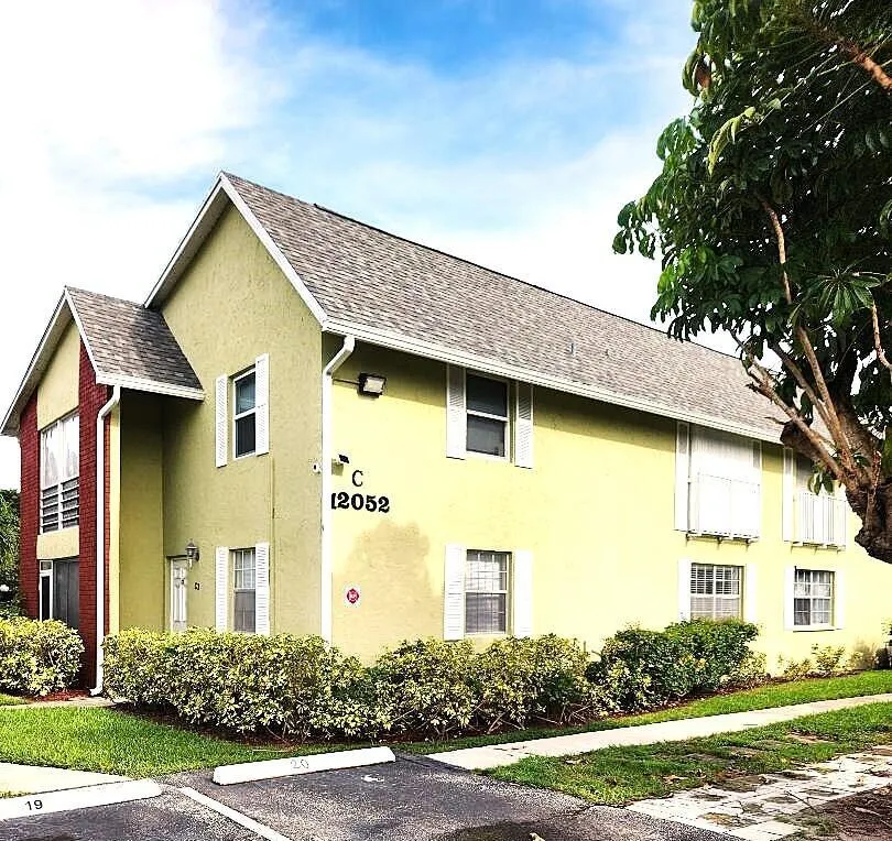 12052 ALTERNATE A1A #C8 Palm Beach Gardens, FL 33410