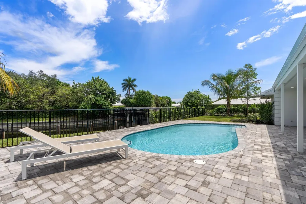 1090 SW Mulberry Way Boca Raton, FL 33486
