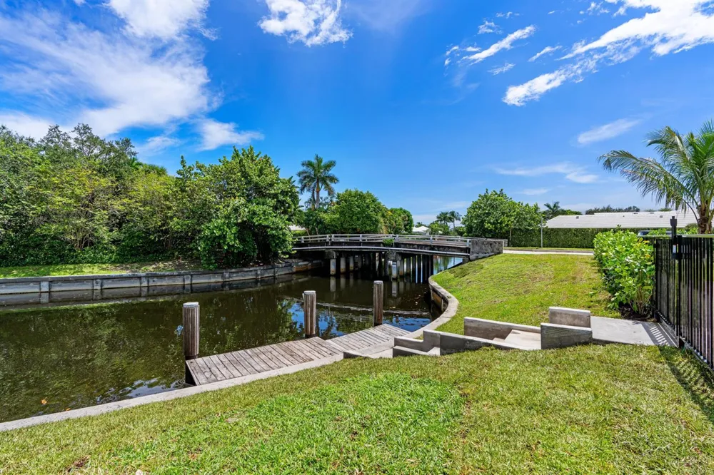 1090 SW Mulberry Way Boca Raton, FL 33486