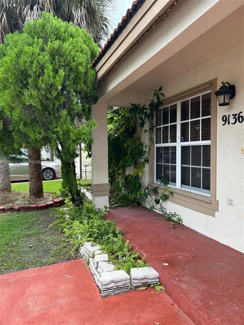 9136 NW 192nd Ter