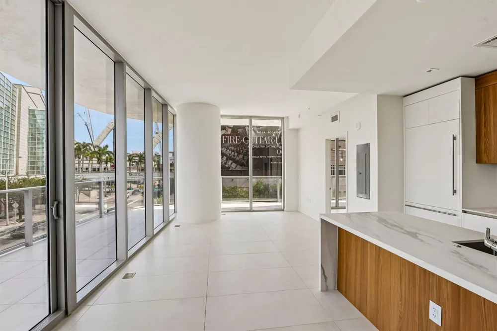 1400 BISCAYNE BOULEVARD #201 Miami, FL 33132