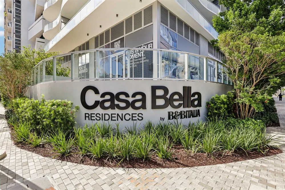 1400 BISCAYNE BOULEVARD #201 Miami, FL 33132