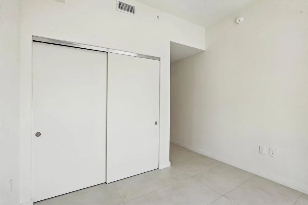 1400 BISCAYNE BOULEVARD #201 Miami, FL 33132
