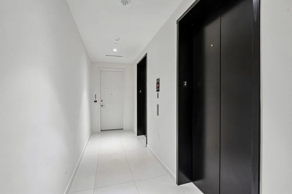 1400 BISCAYNE BOULEVARD #201 Miami, FL 33132