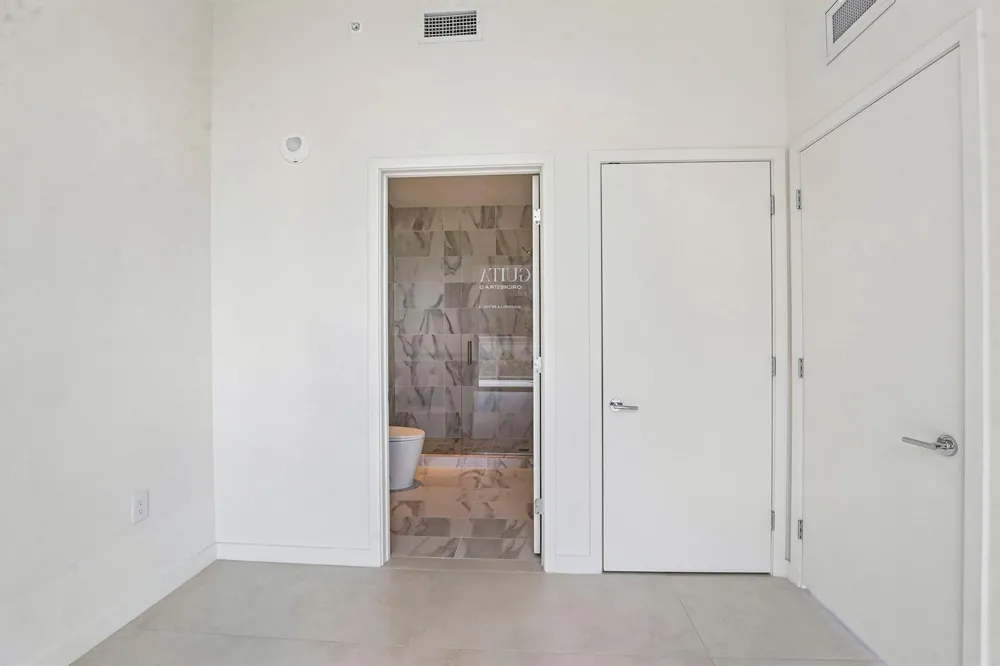 1400 BISCAYNE BOULEVARD #201 Miami, FL 33132