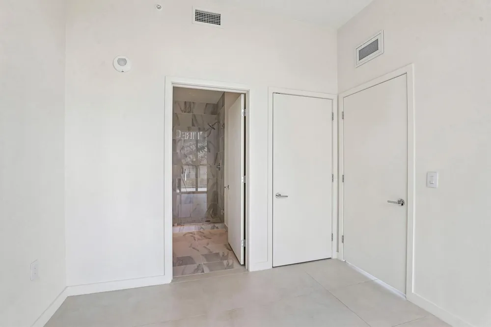 1400 BISCAYNE BOULEVARD #201 Miami, FL 33132