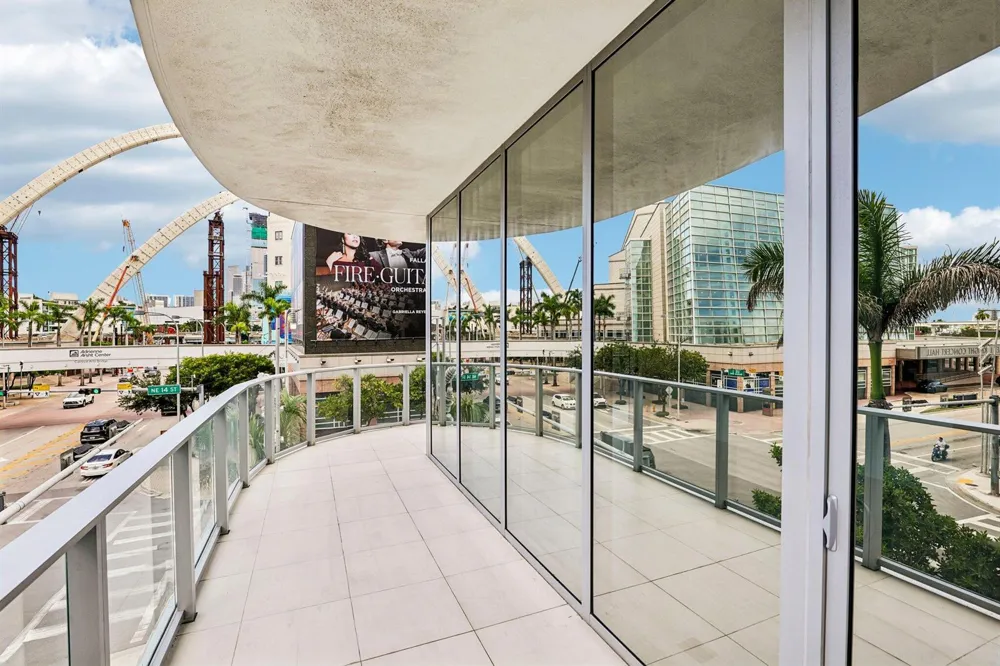 1400 BISCAYNE BOULEVARD #201 Miami, FL 33132