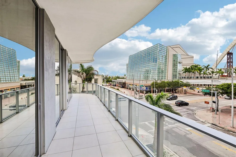 1400 BISCAYNE BOULEVARD #201 Miami, FL 33132