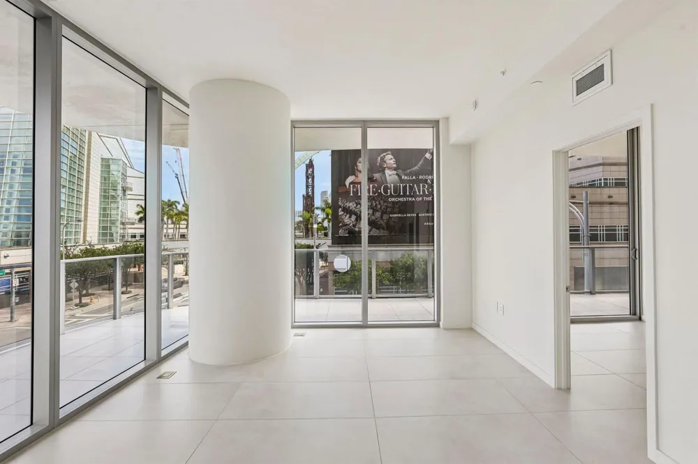 1400 BISCAYNE BOULEVARD #201 Miami, FL 33132
