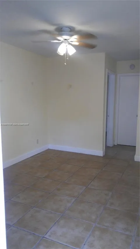 2441 SW 27th Ave #3