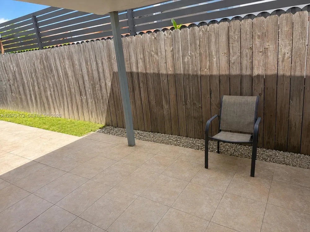 11221 SW 33rd Cir Pl Miami, FL 33165