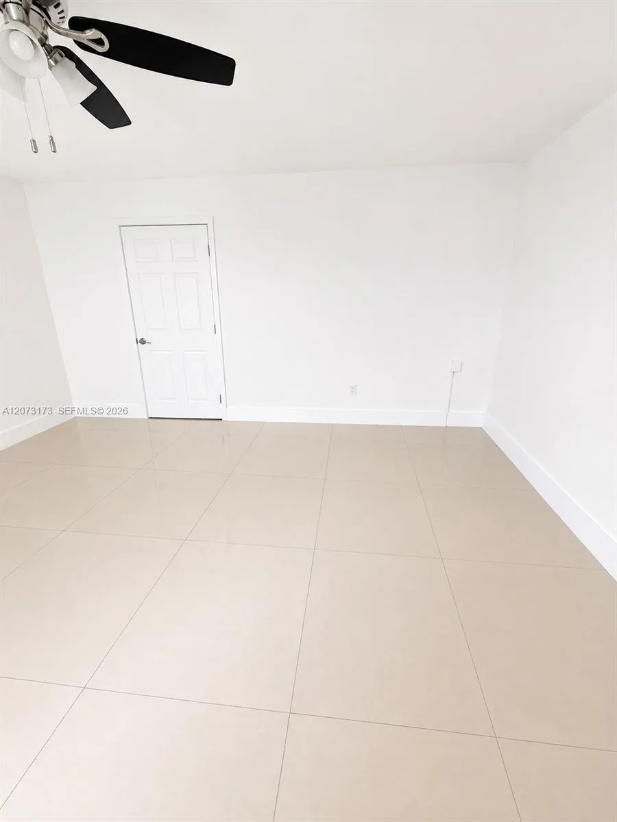 11221 SW 33rd Cir Pl Miami, FL 33165
