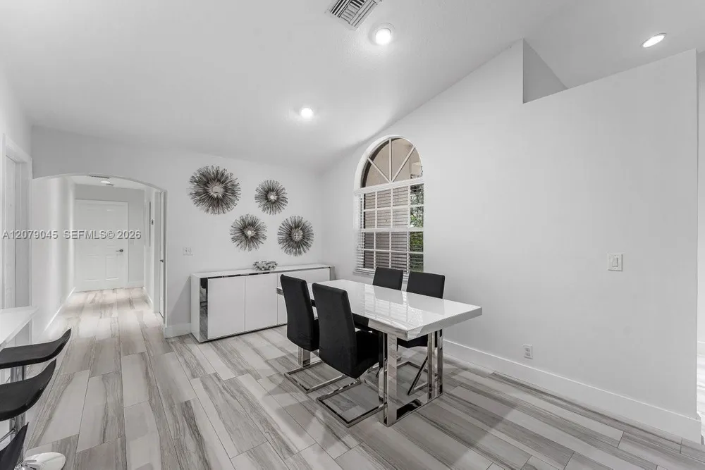 18425 Via Di Verona Boca Raton, FL 33496