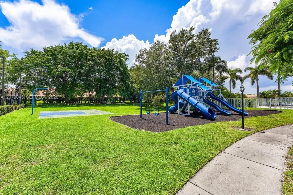 18425 Via Di Verona Boca Raton, FL 33496