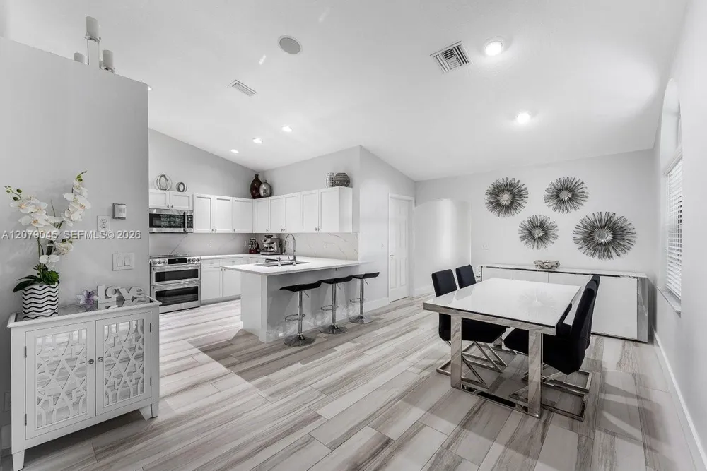 18425 Via Di Verona Boca Raton, FL 33496