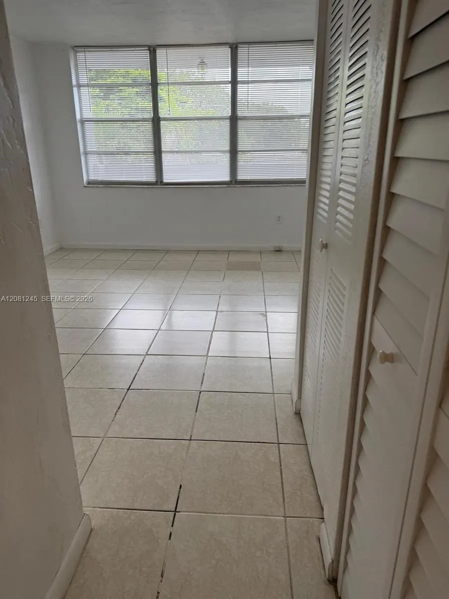 2175 NE 170th St #310 North Miami Beach, FL 33162