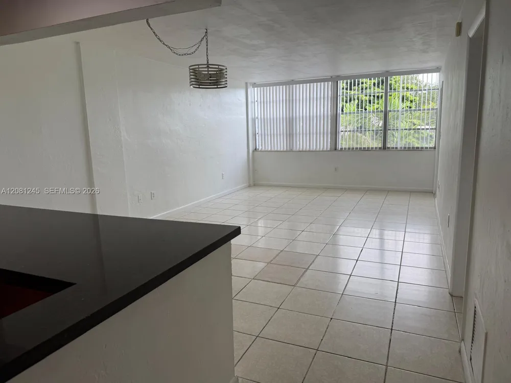 2175 NE 170th St #310 North Miami Beach, FL 33162