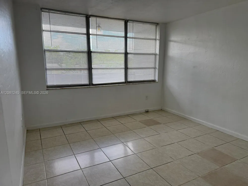2175 NE 170th St #310 North Miami Beach, FL 33162