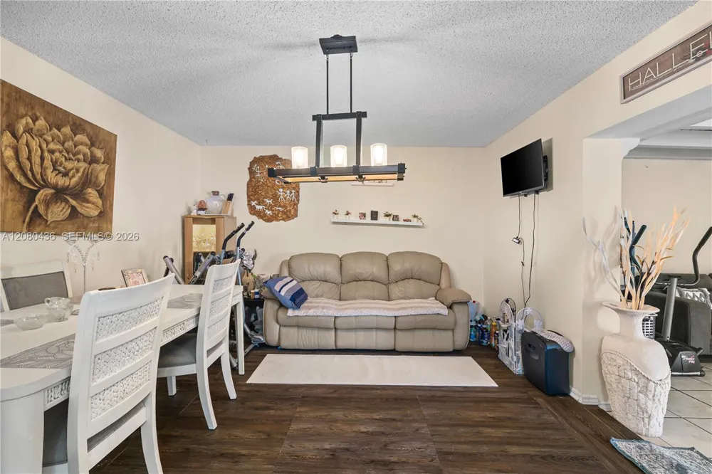 11701 SW 57th St Cooper City, FL 33330