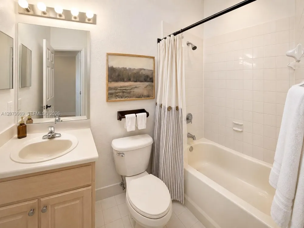 10902 NW 83rd St #223 Doral, FL 33178