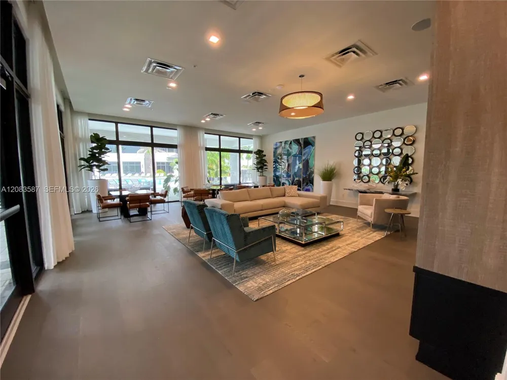 8253 NW 47th Ln #0 Doral, FL 33166