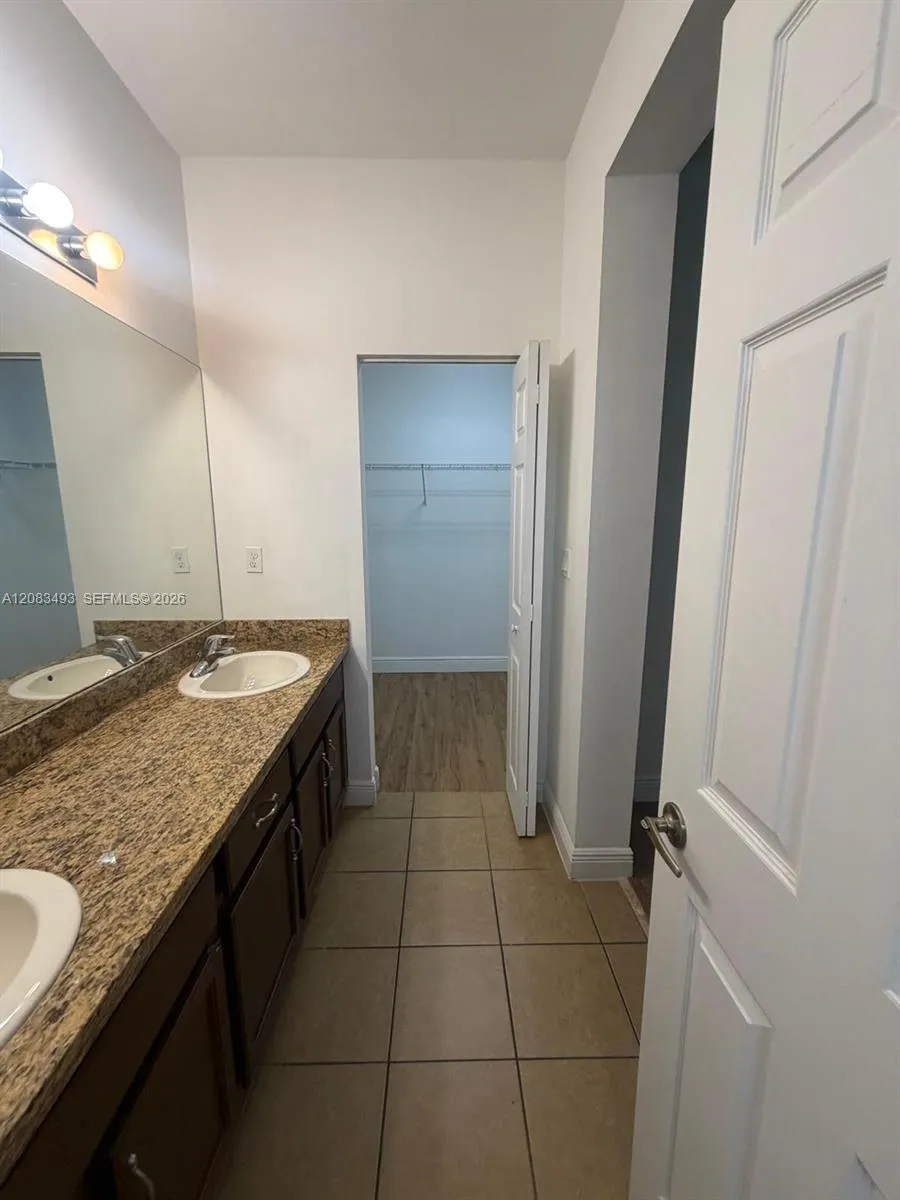 845 SW 147th Ave #1901 Pembroke Pines, FL 33027