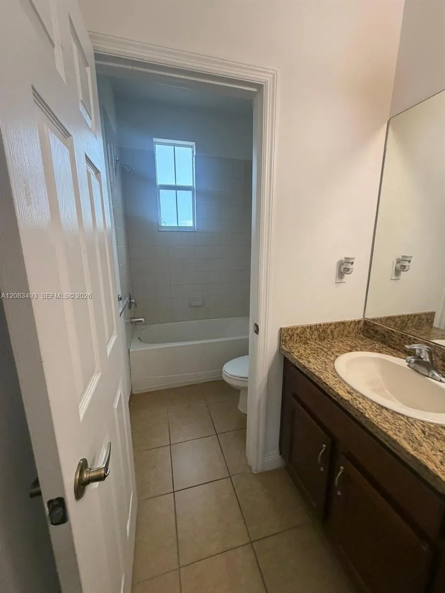 845 SW 147th Ave #1901 Pembroke Pines, FL 33027