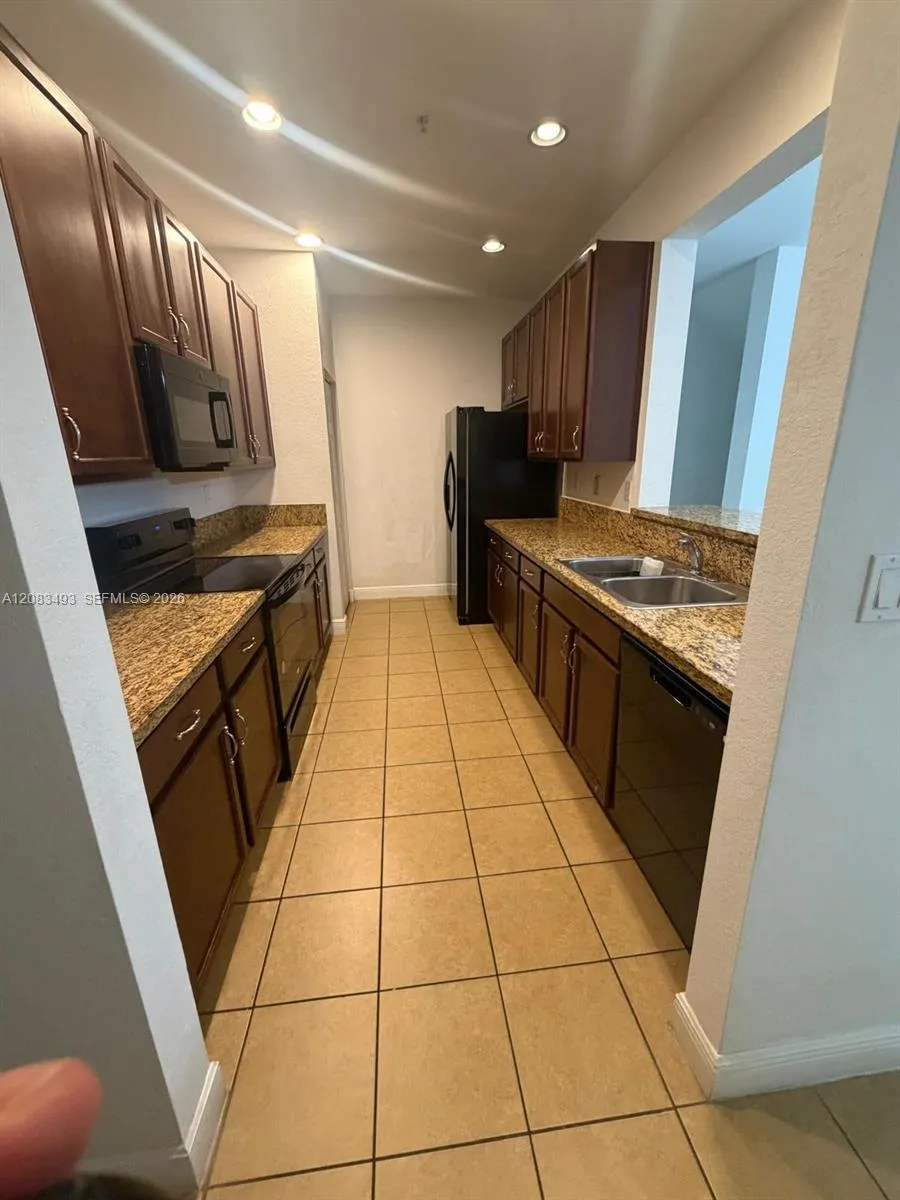 845 SW 147th Ave #1901 Pembroke Pines, FL 33027