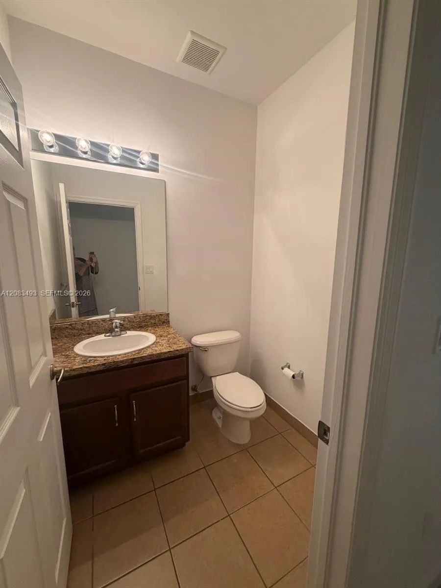 845 SW 147th Ave #1901 Pembroke Pines, FL 33027