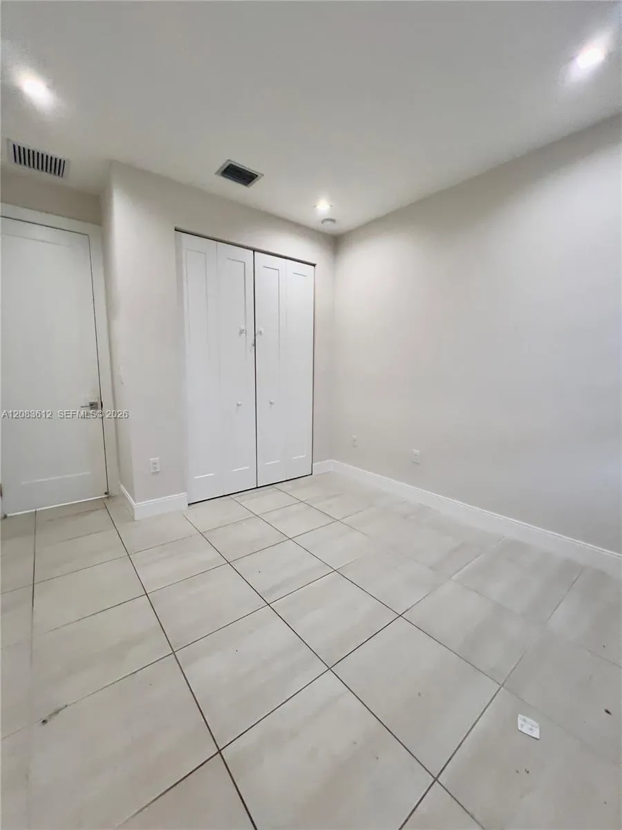 8281 NW 48th St #0 Doral, FL 33166