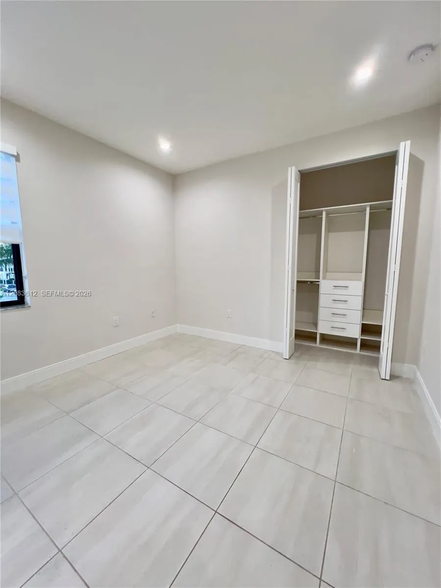 8281 NW 48th St #0 Doral, FL 33166