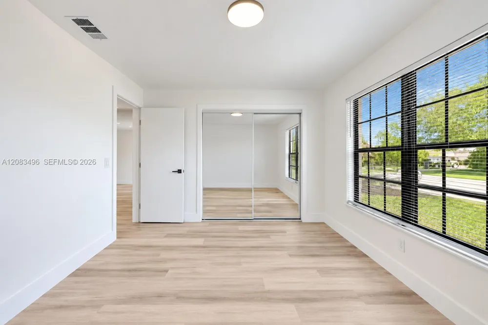 10171 NW 24th St Sunrise, FL 33322