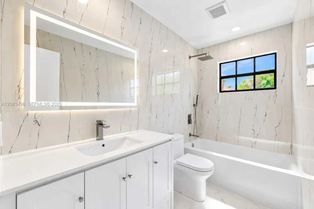 10171 NW 24th St Sunrise, FL 33322