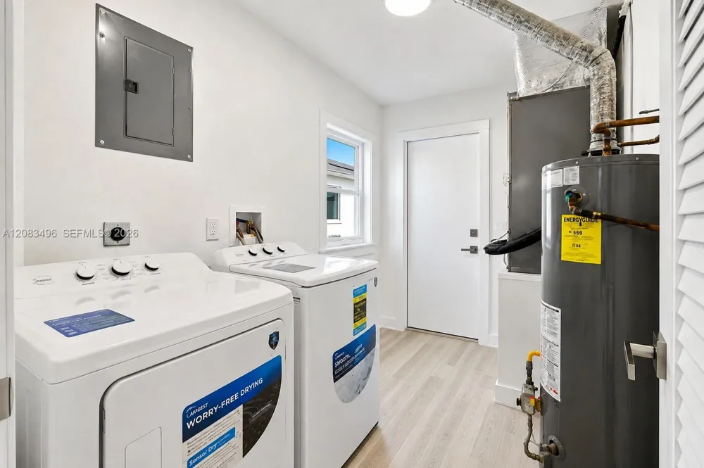 10171 NW 24th St Sunrise, FL 33322