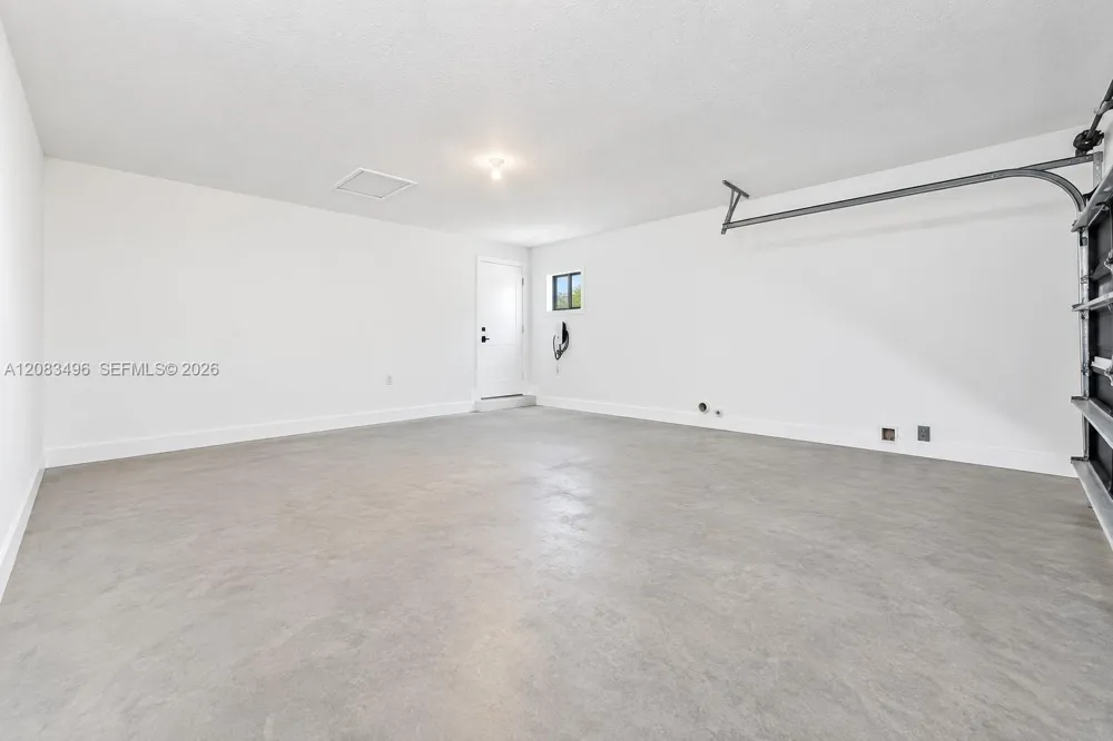 10171 NW 24th St Sunrise, FL 33322