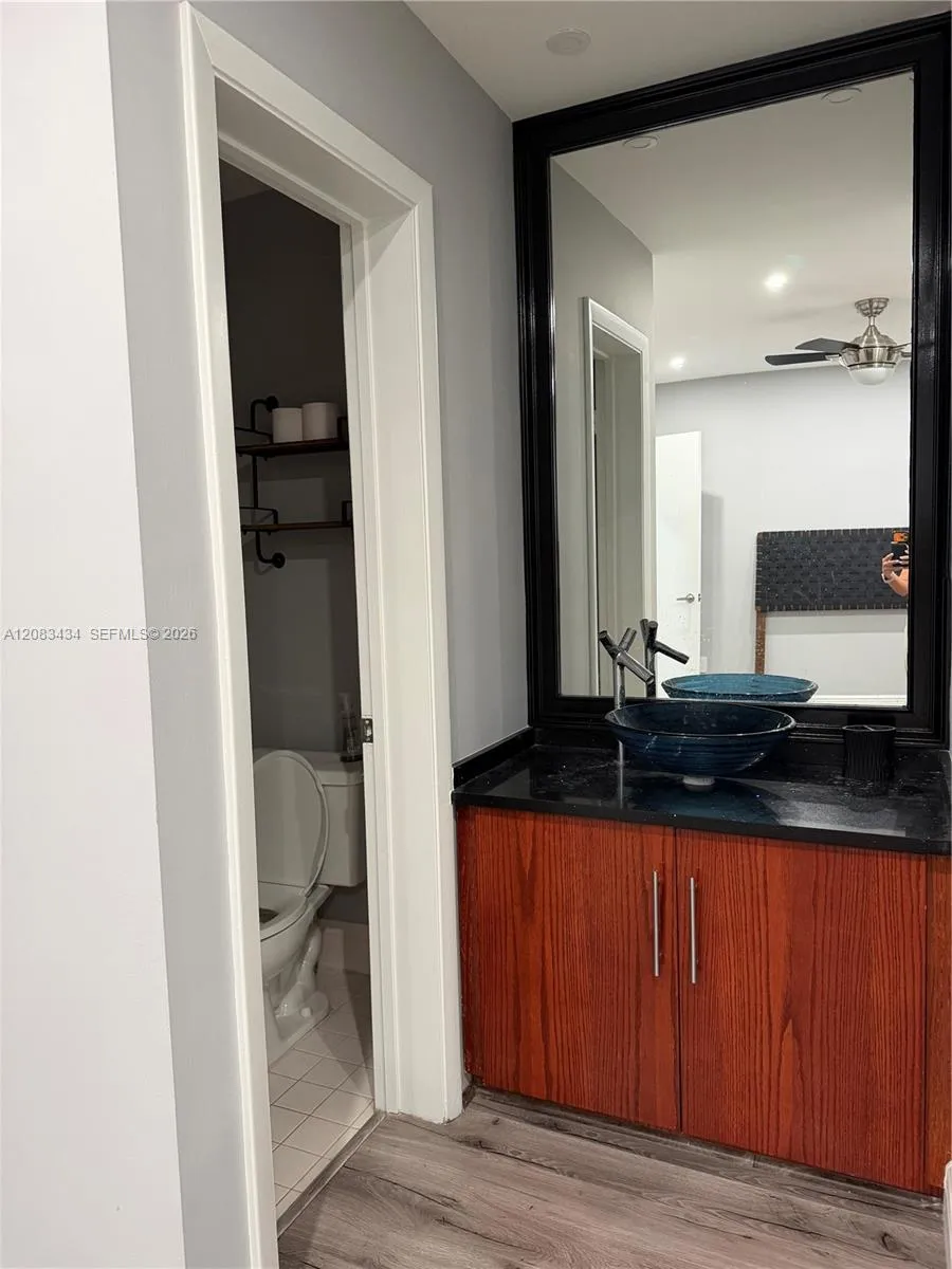 430 SE 7th St #304E Dania Beach, FL 33004