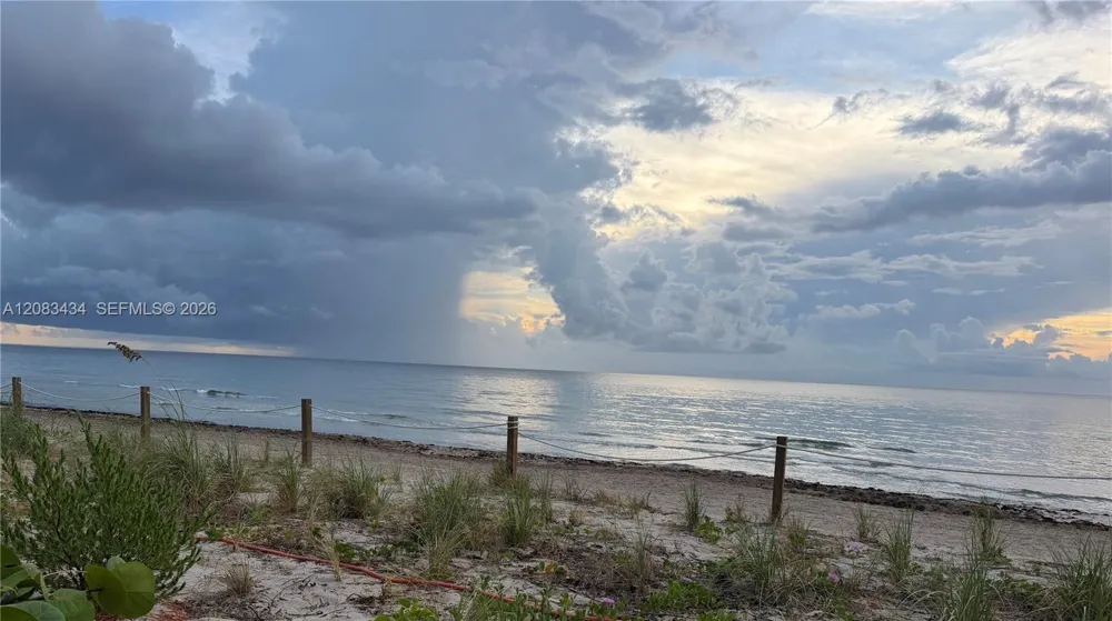 430 SE 7th St #304E Dania Beach, FL 33004