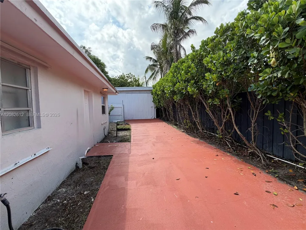 4265 NW 5th Ave #0 Oakland Park, FL 33309