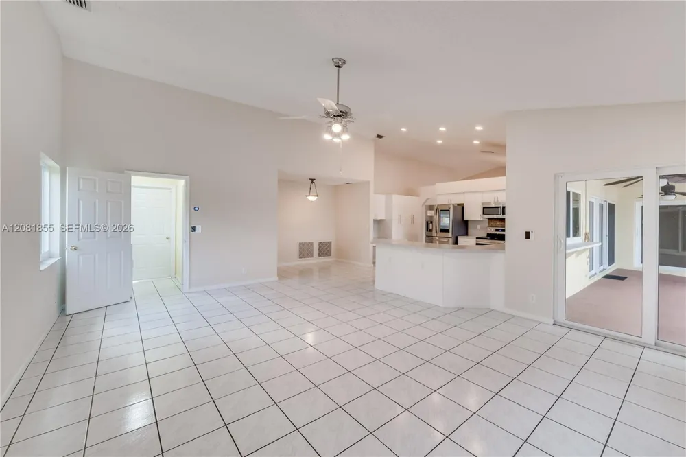 360 NW 107th Ave #360 Plantation, FL 33324
