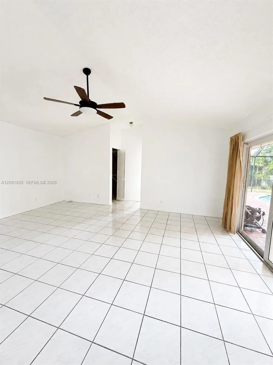 360 NW 107th Ave #360 Plantation, FL 33324