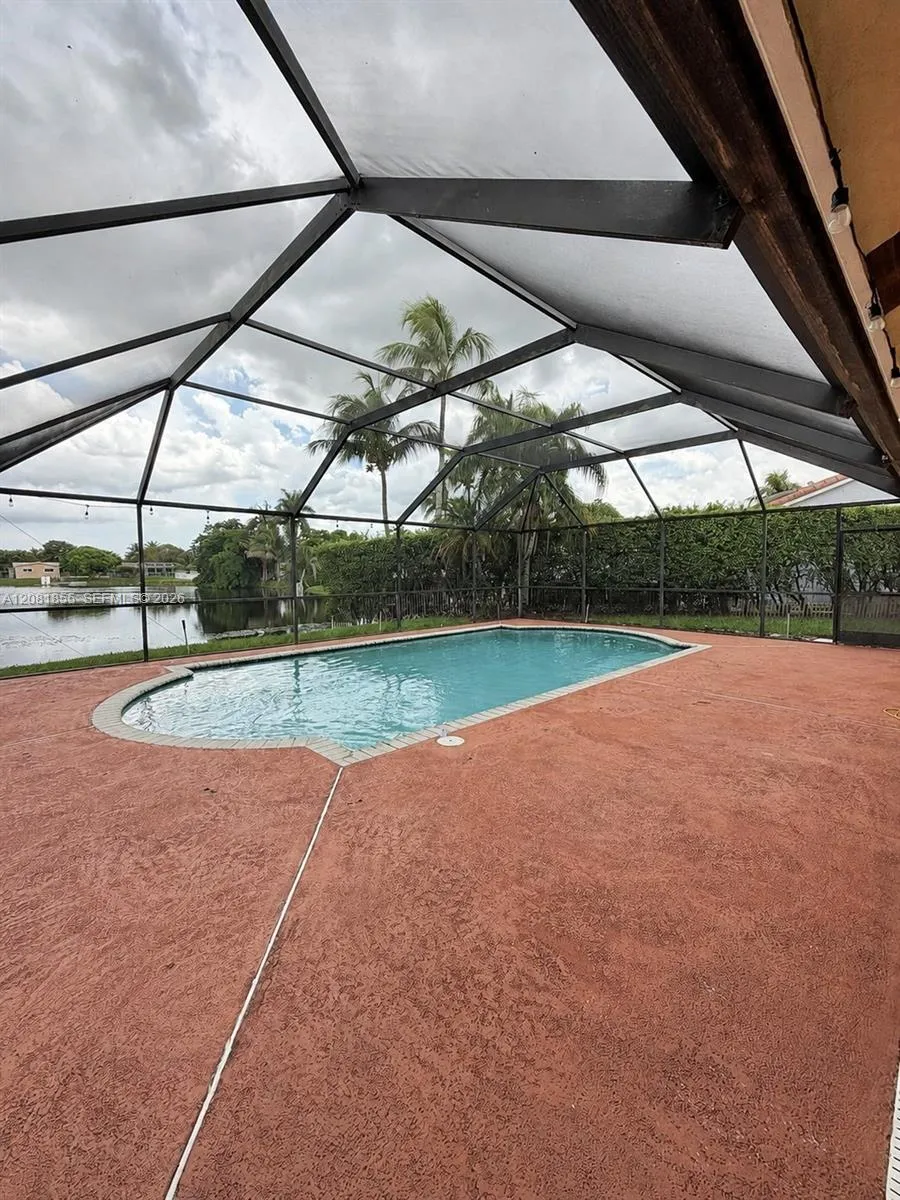 360 NW 107th Ave #360 Plantation, FL 33324